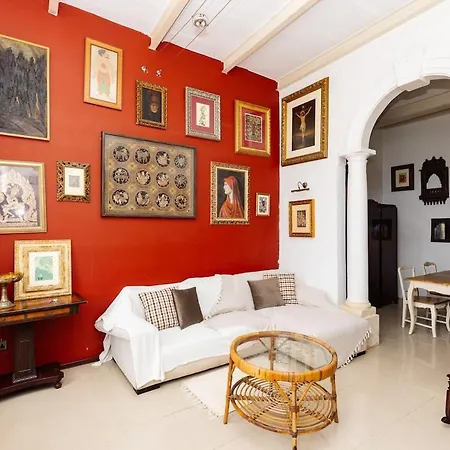 Rita's Lodge, Seafront House 세인트폴스베이