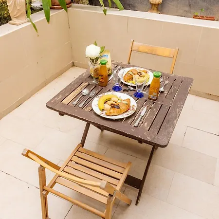 Rita's Lodge, Seafront House Apartment